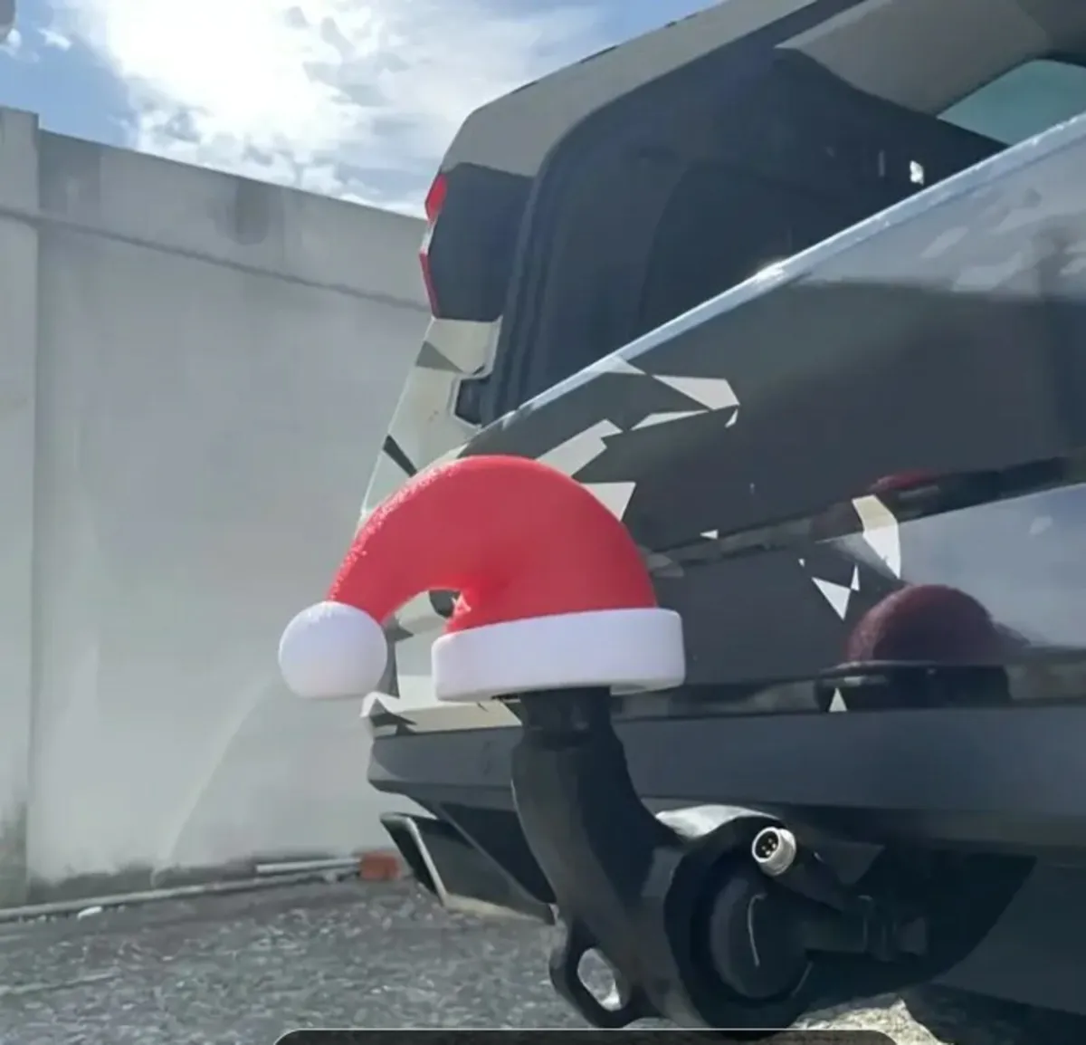 Tow Bar Ball Hitch Christmas Santa Hat - Image 2