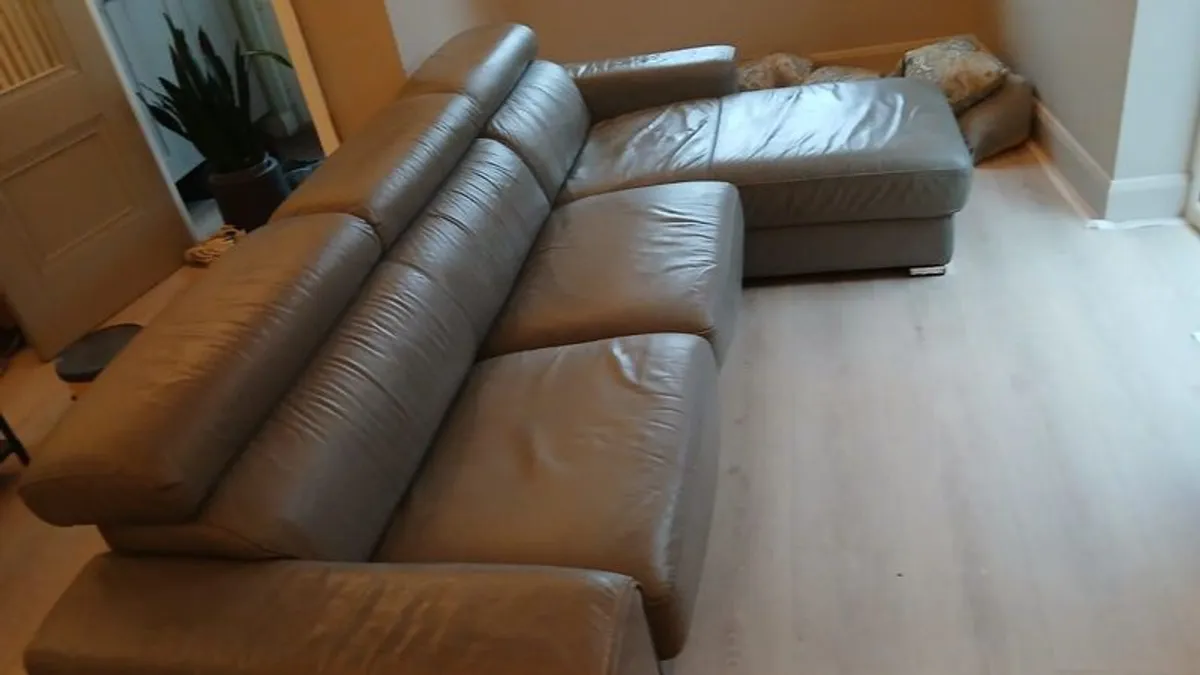 leather sofa - Image 3