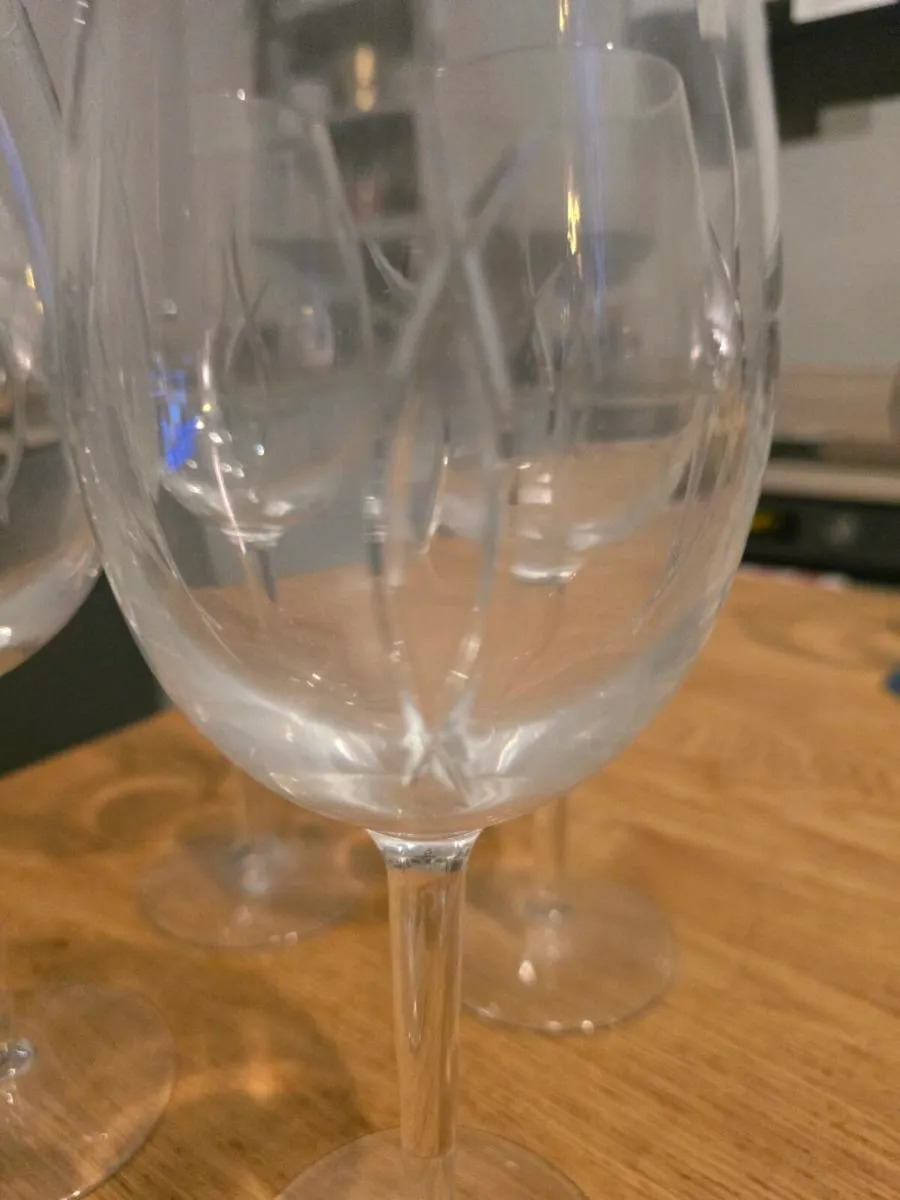 Four large wine glasses .. - Image 3