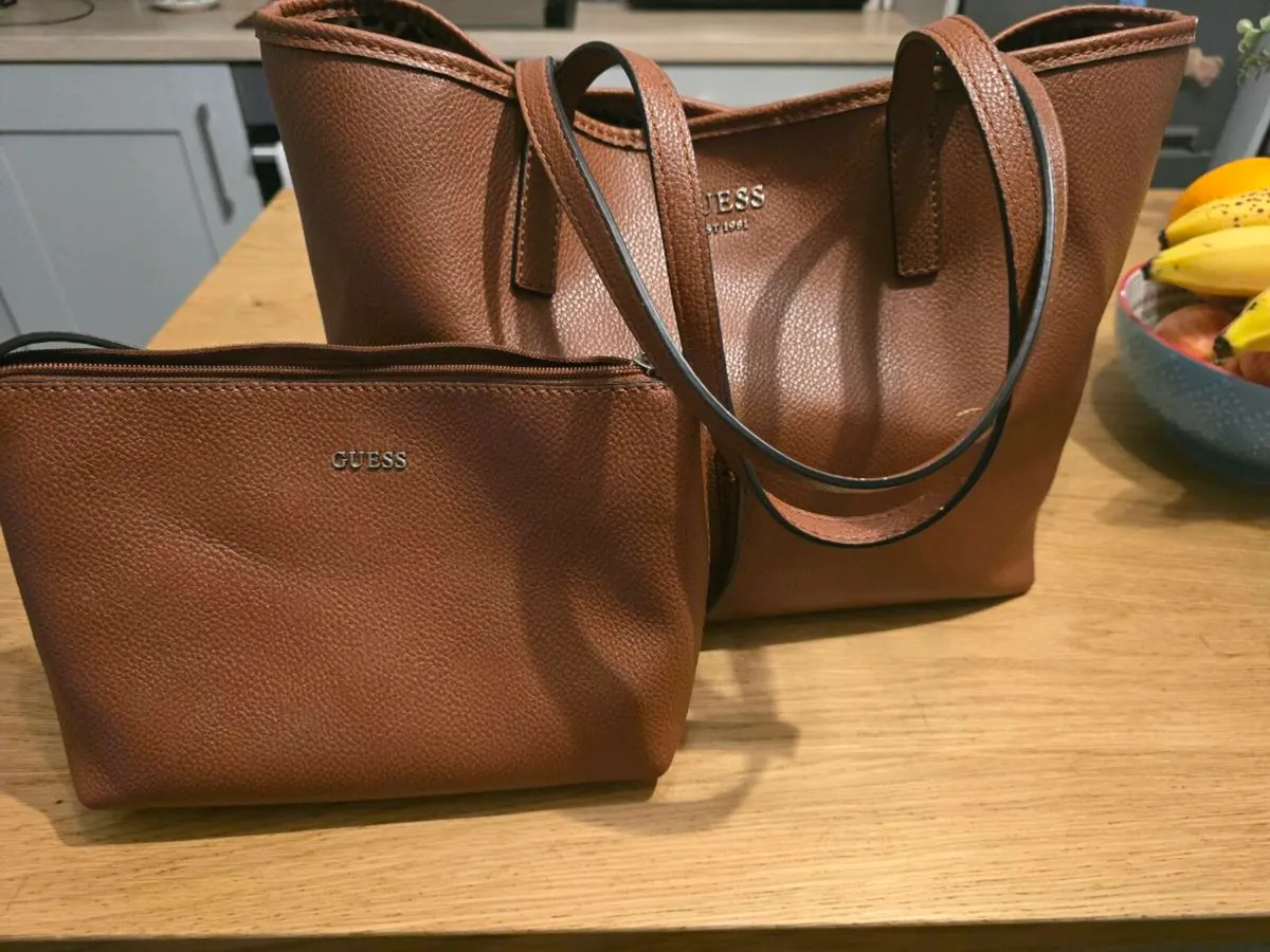 Guess tote bag with smaller bag - Image 1