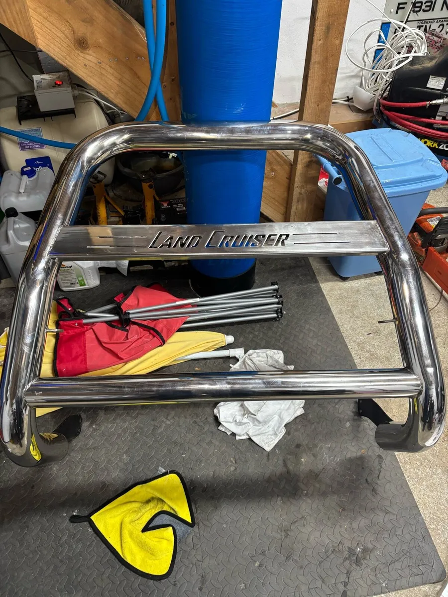 Toyota Land Cruiser bull bar - Image 1