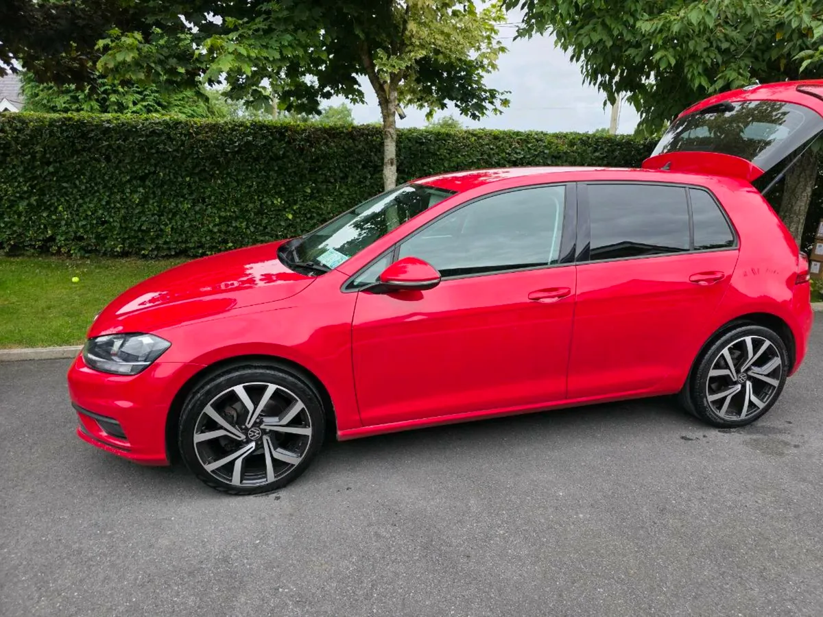 Volkswagen Golf 1.6 Trendline - Image 1