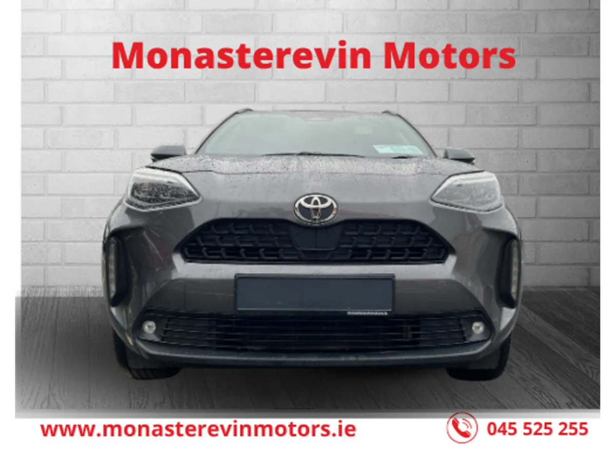 Toyota Yaris Cross L-SPORT - Image 3