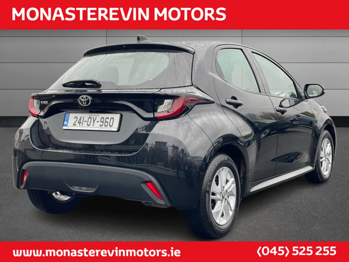 Toyota Yaris 1.5 LUNA - Image 4