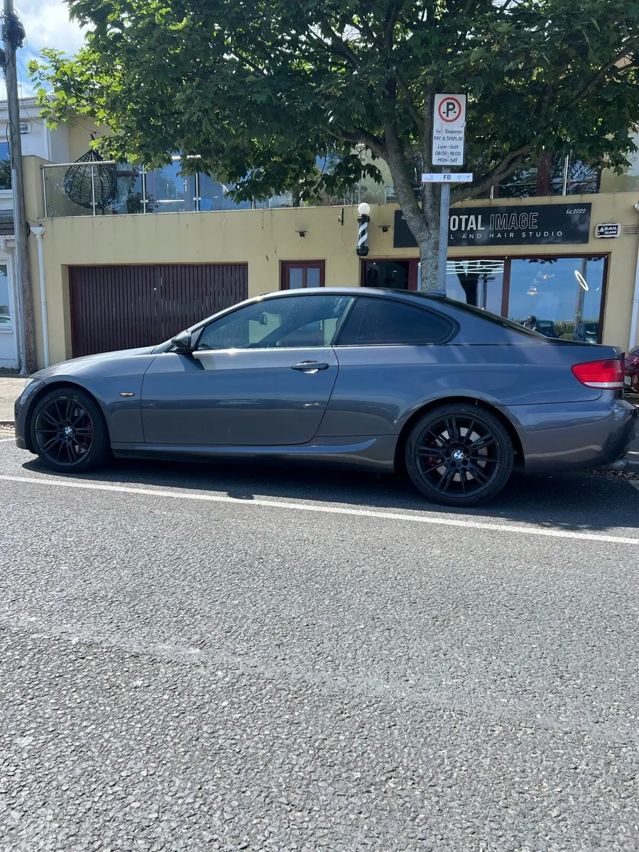 BMW 330D e92 - Image 1