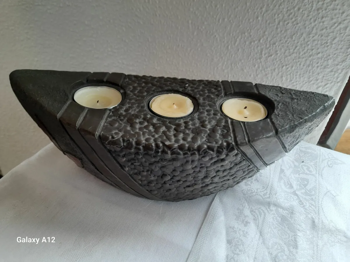 Genesis bronze leaf candle holder - Image 4