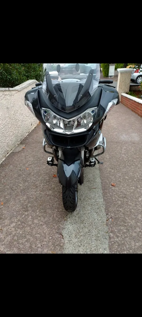 2011 BMW R1200RT (Only 32,000 miles.) - Image 2