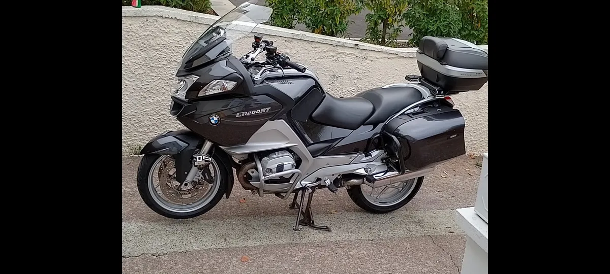 2011 BMW R1200RT (Only 32,000 miles.) - Image 1
