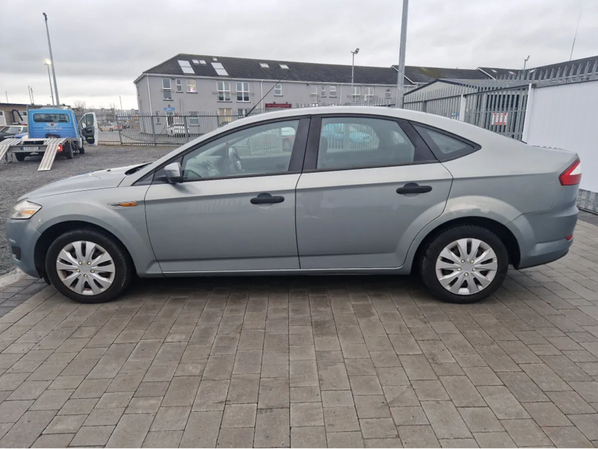 Ford Mondeo LX 1.6 5SPEED 5DR - Image 4