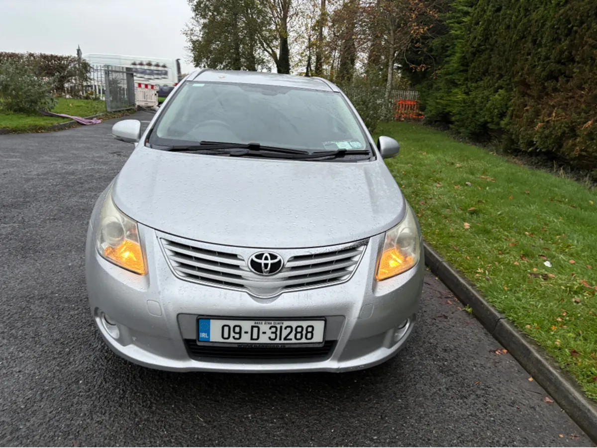 Toyota Avensis D-4D TR 4DR 2.0 OVERMOUNT - Image 2