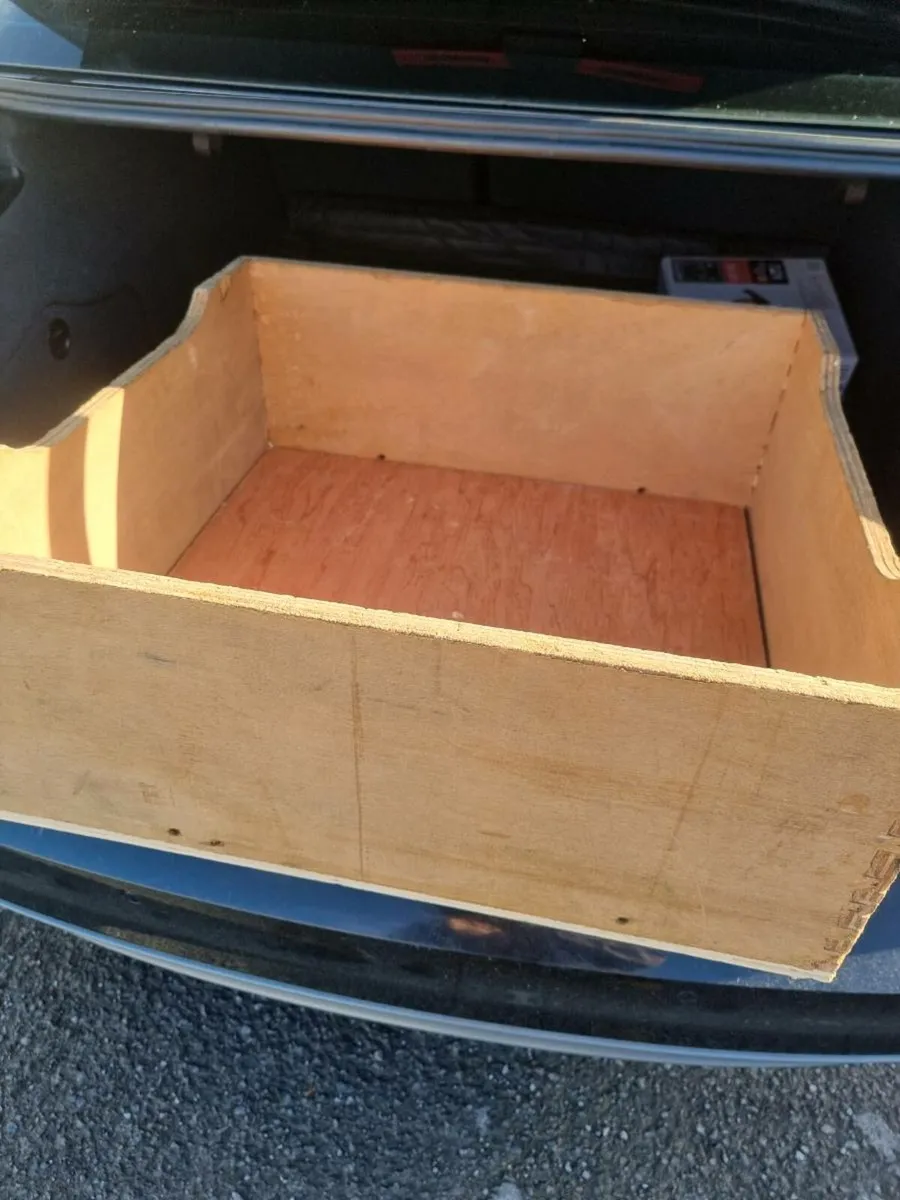 Plywood crates,  approx 2ft x 2ft x 10" - Image 4