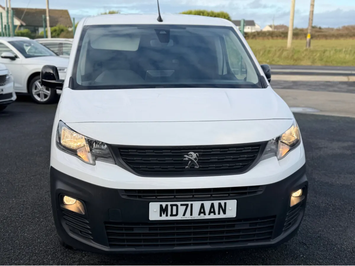 Peugeot Partner PROFESSIONAL PREMIUM BLUEHDI L1 - Image 2