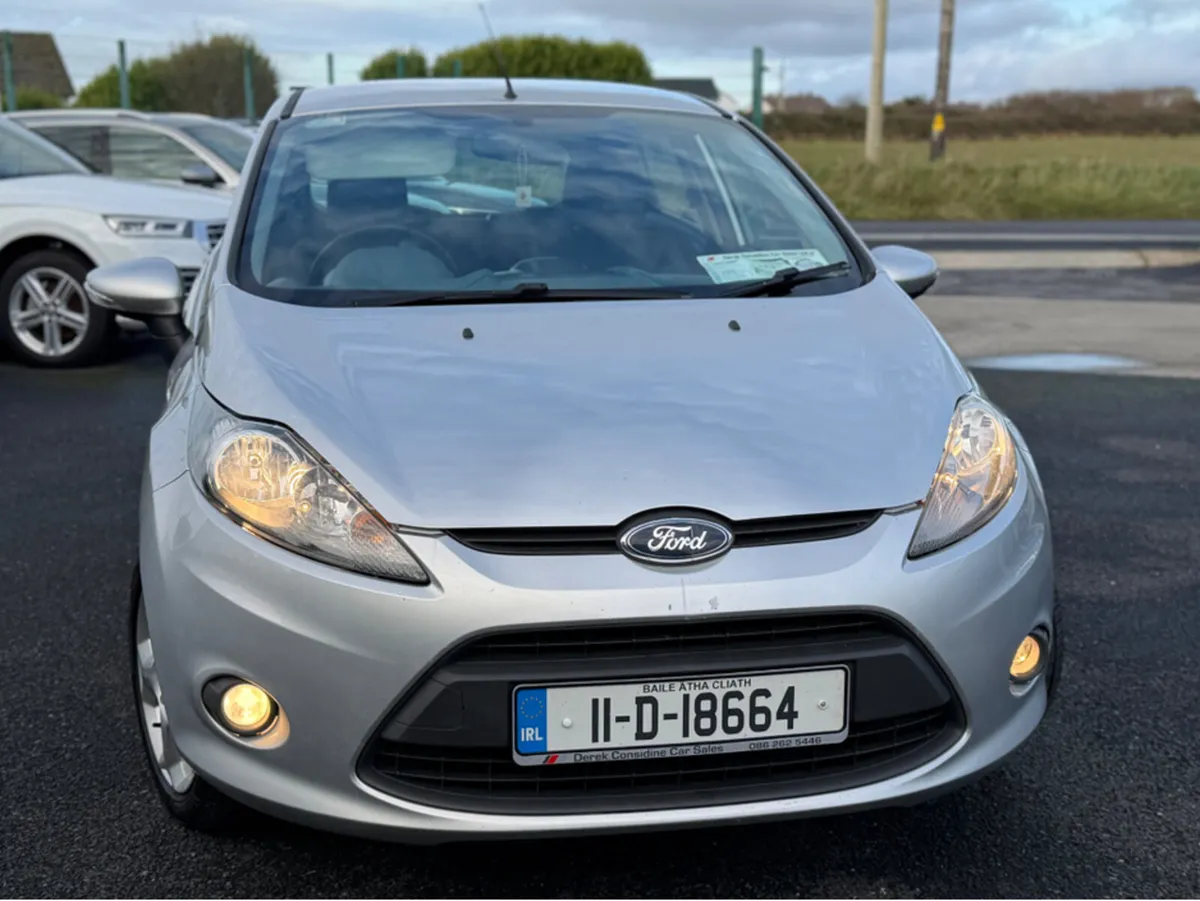 Ford Fiesta STYLE 1.4 D 68PS 5 TDCI 5DR - Image 3