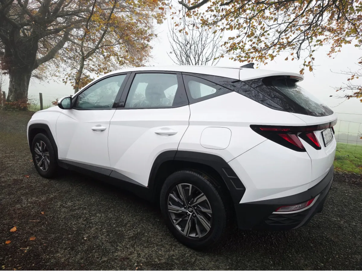 Hyundai Tucson COMFORT PLUS REVERSING CAMERA, HEAT - Image 4