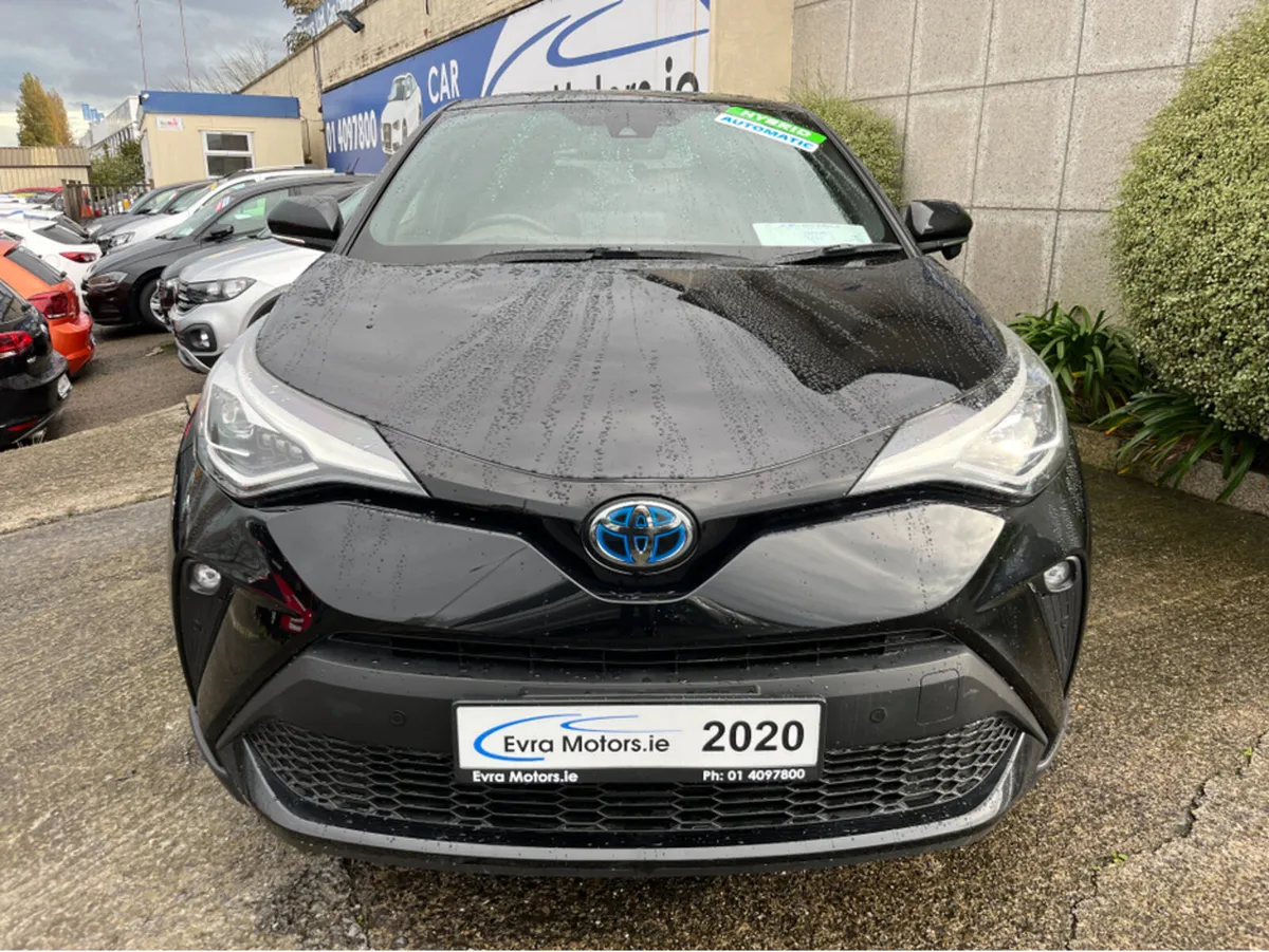 Toyota C-HR SOL AUTOMATIC HYBRID 1.8 PETROL //HIGH - Image 2