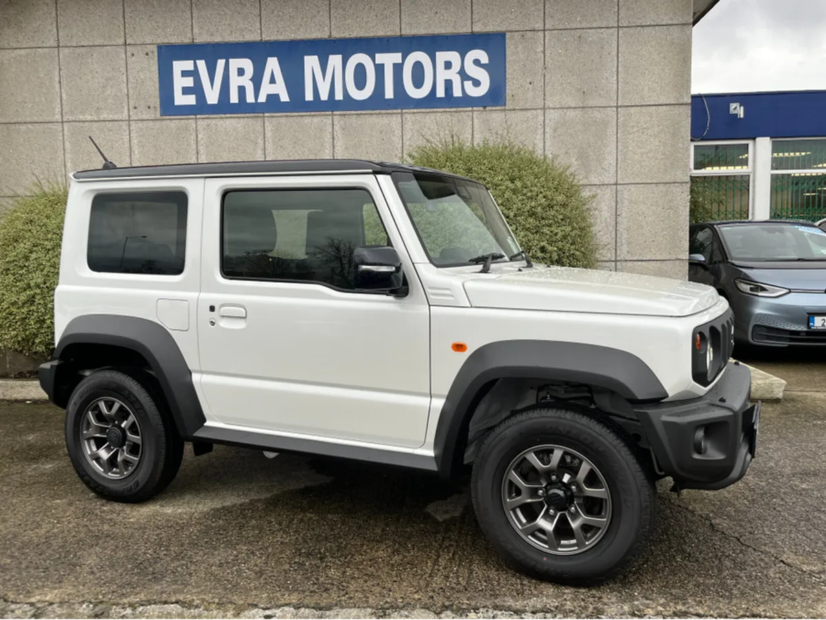 Suzuki Jimny SIERRA 4 SEAT MANUAL 1.5 PETROL //BRA - Image 3