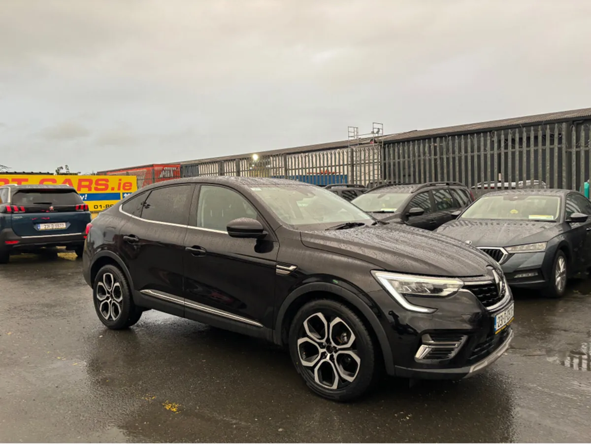 Renault Arkana TECHNO TCE 140 AUTO 5DR - Image 2