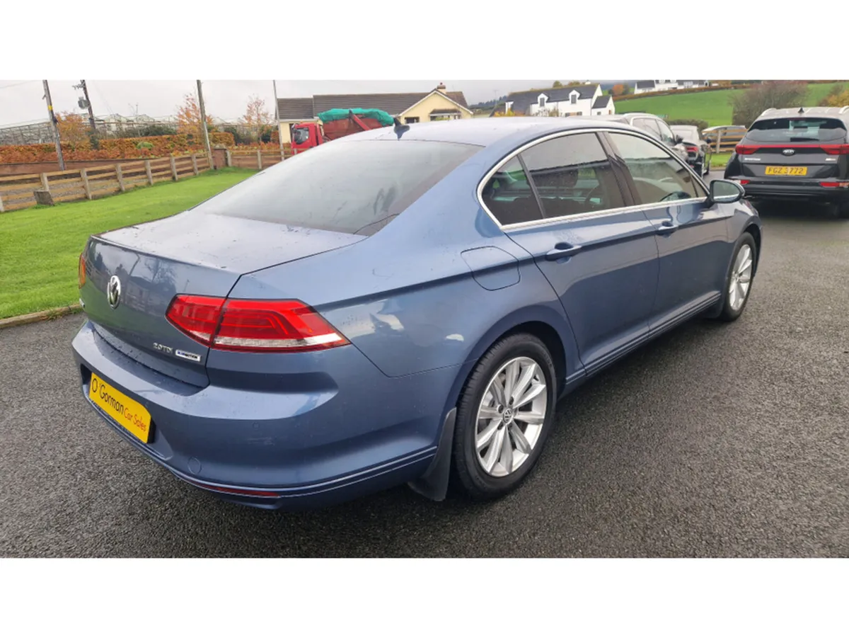 Volkswagen Passat SE BUSINESS TDI DSG BLUEMOTION T - Image 2
