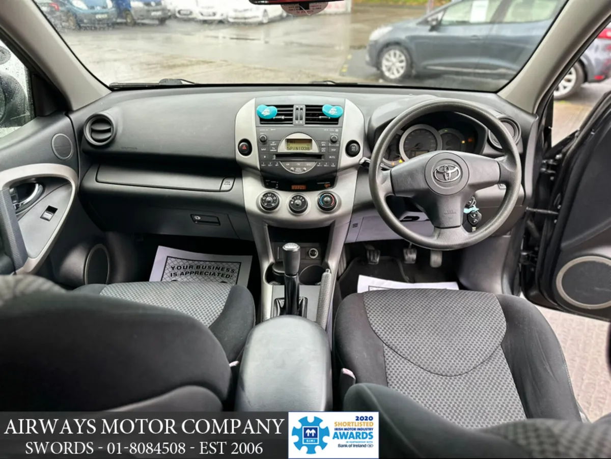 Toyota RAV4 2.0 4X4 5DR LUNA - Image 4