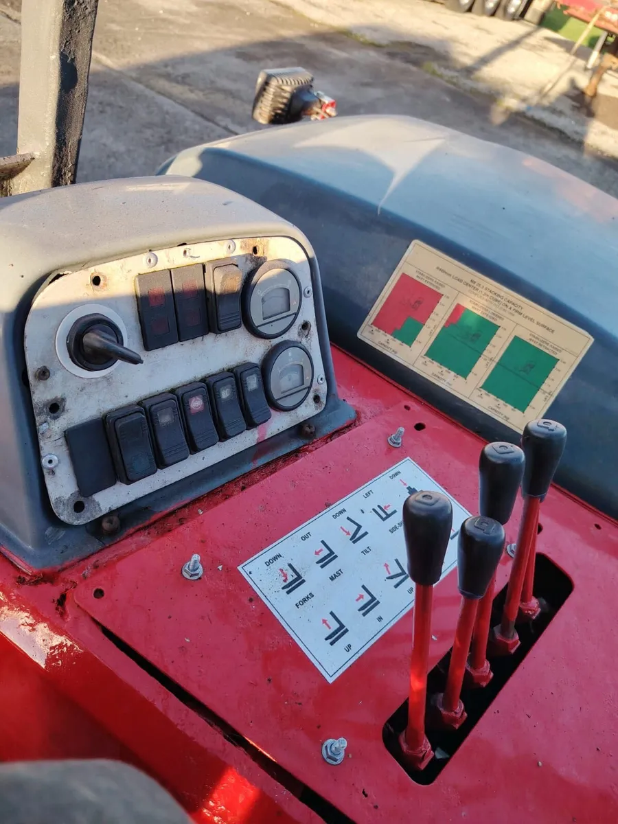 2012 Moffet Mounty M5 -20  forklift - Image 4