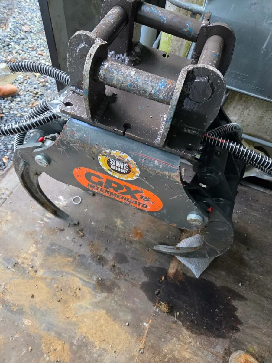 Mini digger attachments/ tool bundle - Image 3