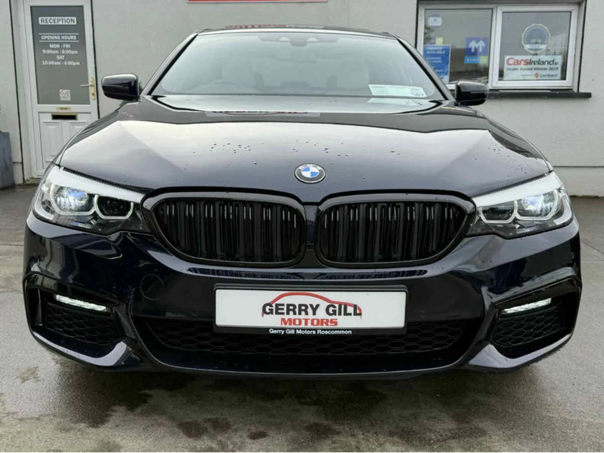 BMW 5-Series E G30 M SPORT 4DR AUTO  * SUN ROOF * - Image 2