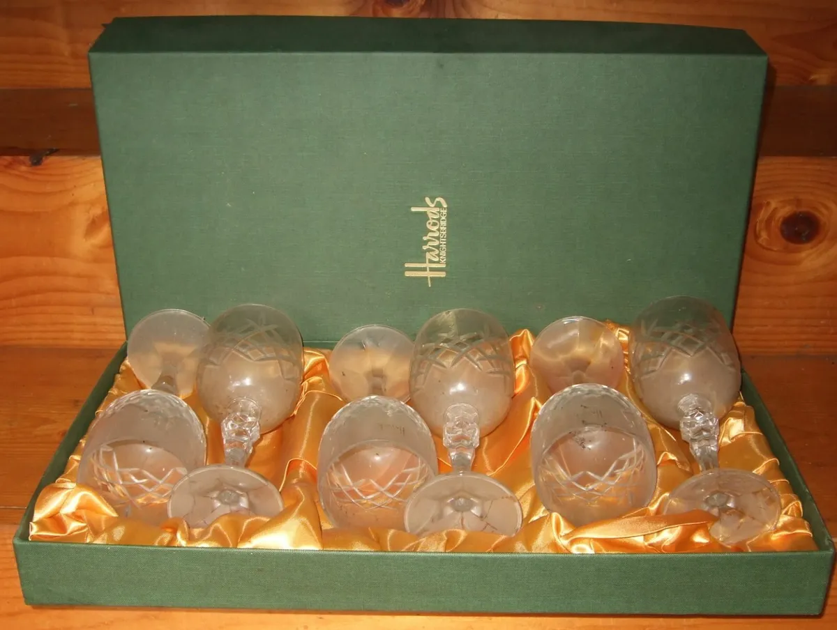 6 X Vintage Harrods Crystal Wine Glasses - Image 3