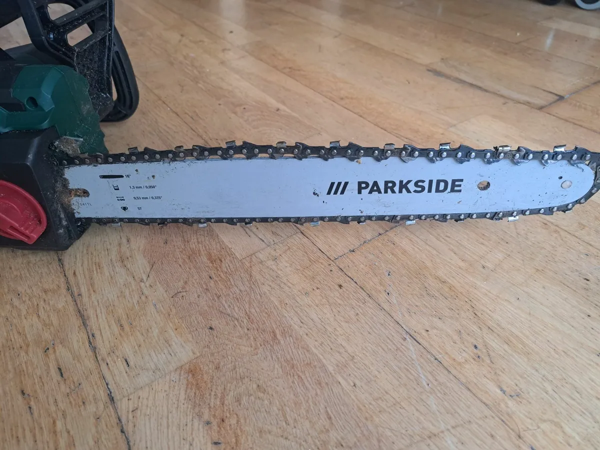 Chainsaw Excellent Condition Electric - Image 1