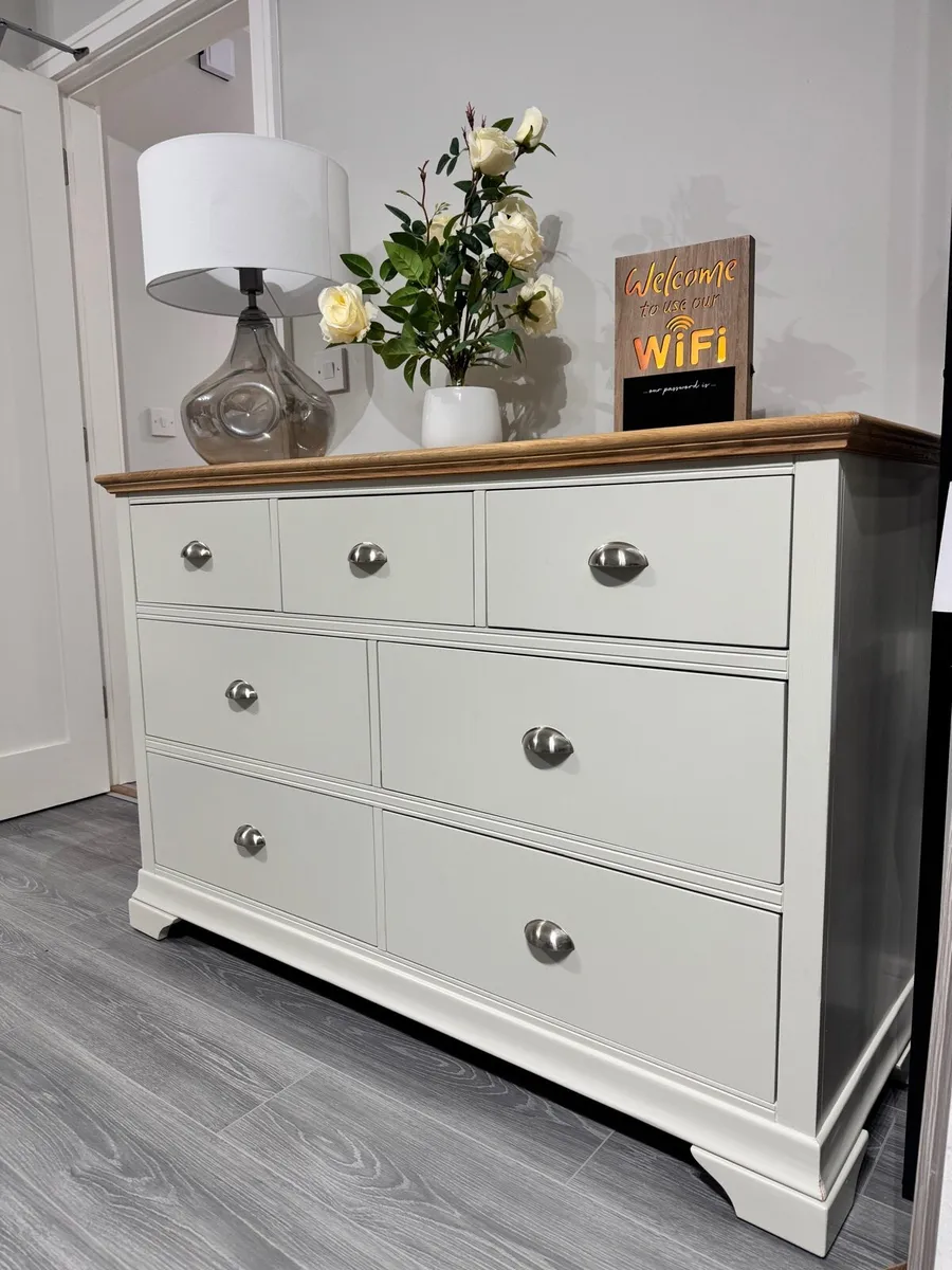 3+4 Solid Oak Drawer Chest - Image 3