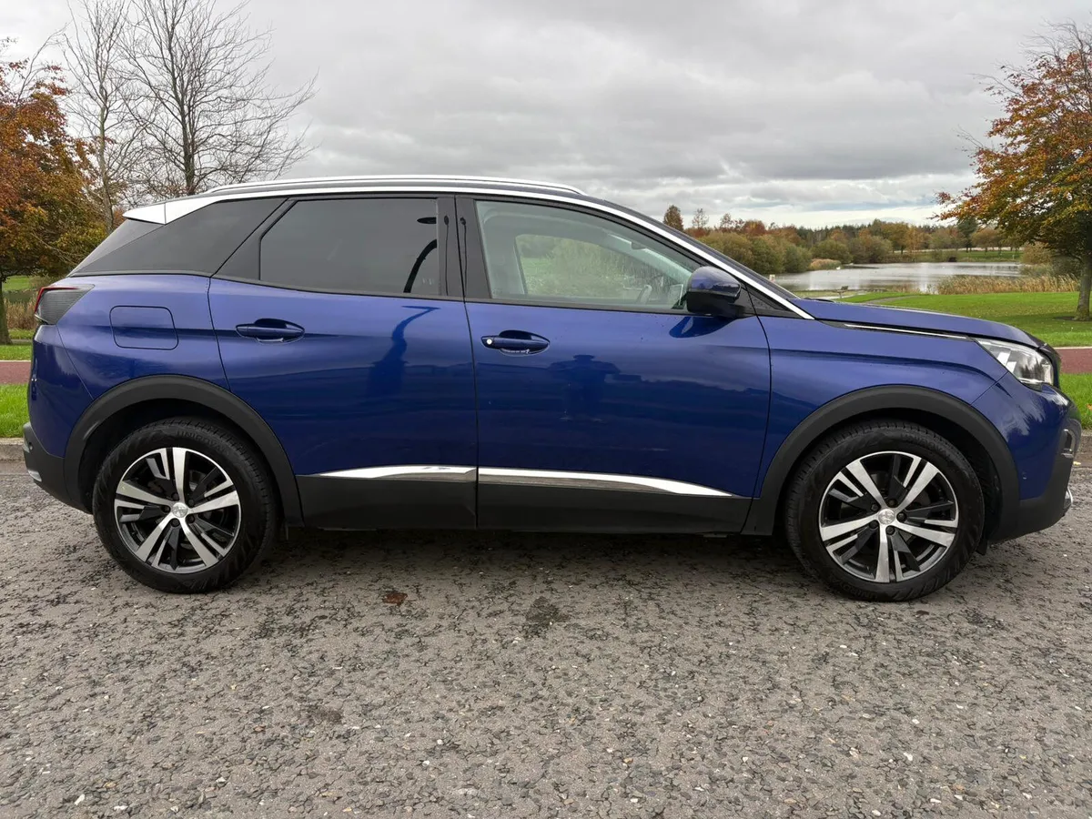 1.5 TDI AUTOMATIC ALLURE MODEL - Image 4