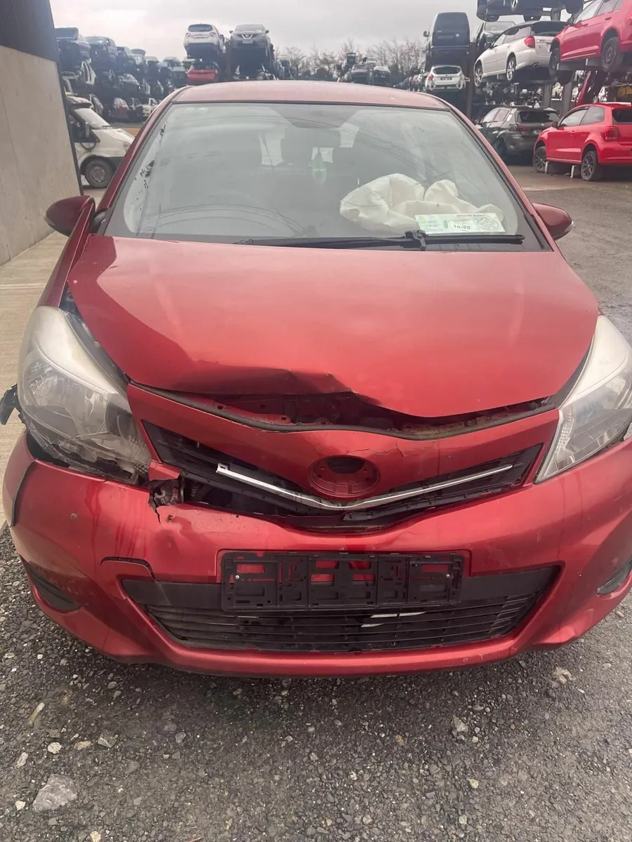 2013 Toyota Yaris 1.33 vvti TR - Image 3