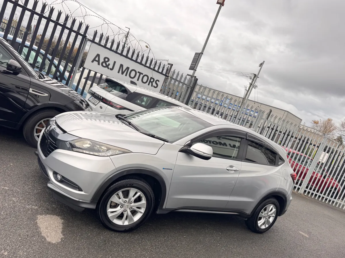 2014 HONDA VEZEL 1.5 Hybrid - Image 2