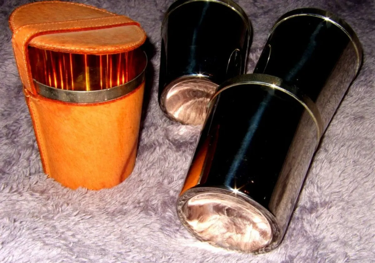 Vintage Harrods Stirrup Cups & Leather Case - Image 3