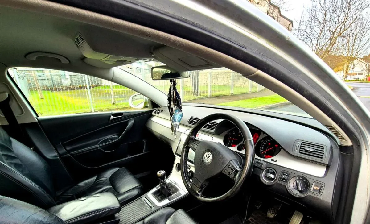 2008 Volkswagen Passat 2.0TDI - Image 4