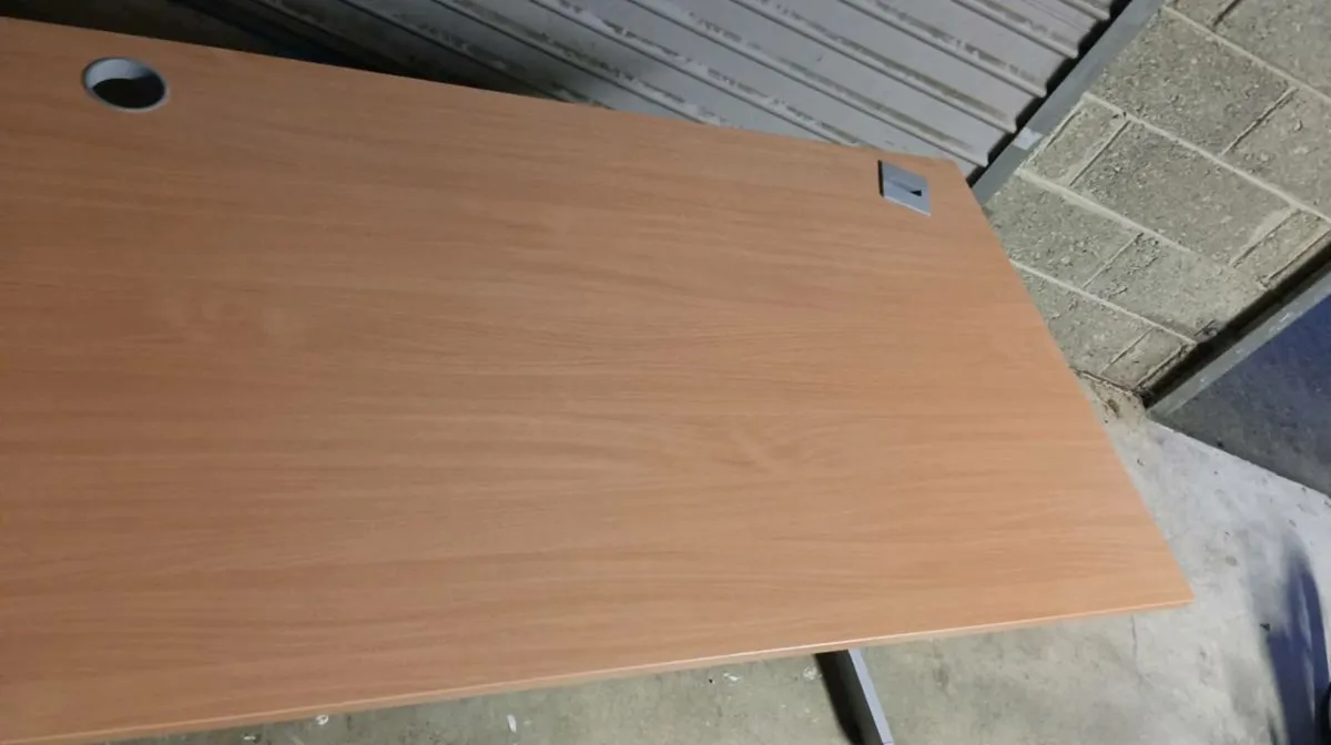 Office desk - Image 2