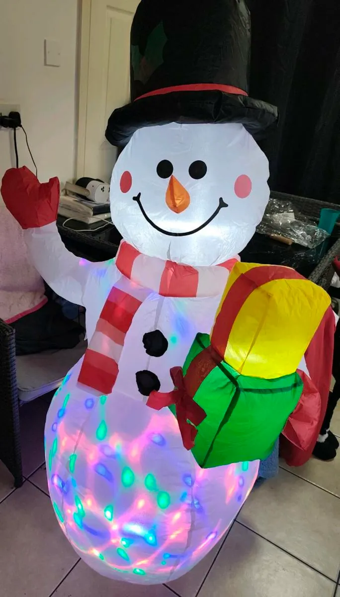 Christmas decor - Image 1