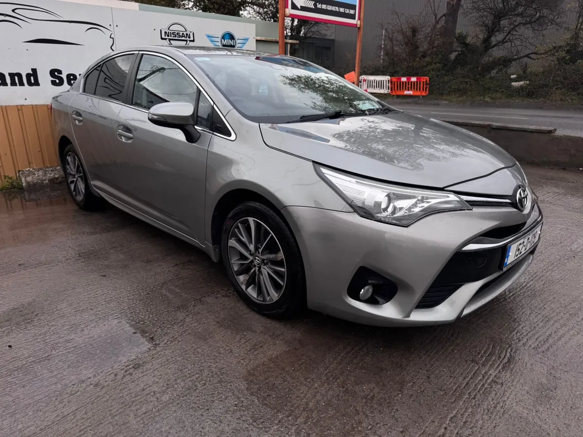 152 Toyota Avensis 1.6D SOL Warranty - Image 3
