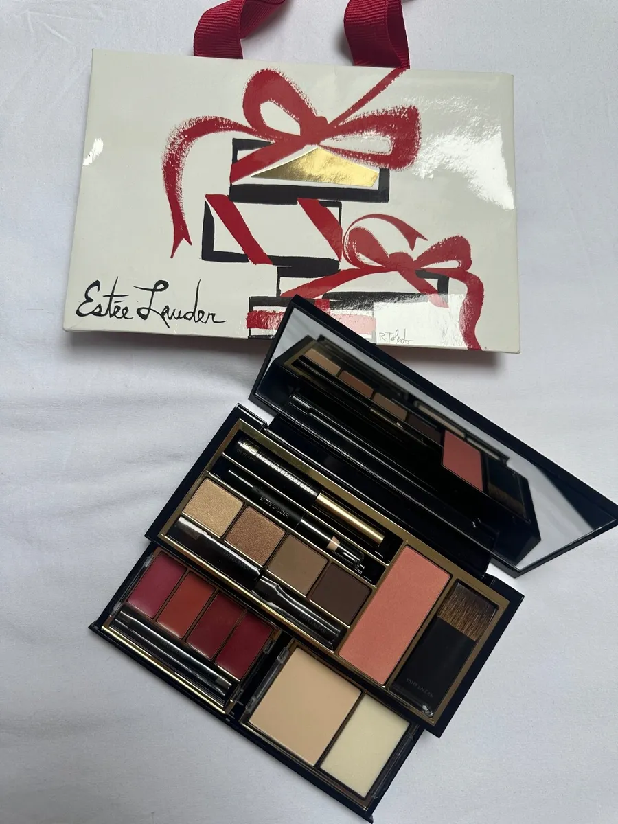 Estée Lauder Make Up Travel/Gift Set