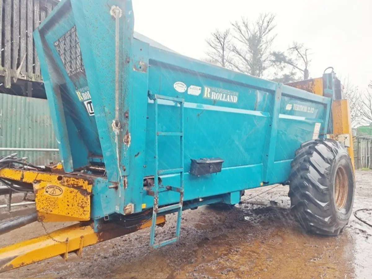 2001 Rolland 12 Tonne Rear Discharge Spreader - Image 1