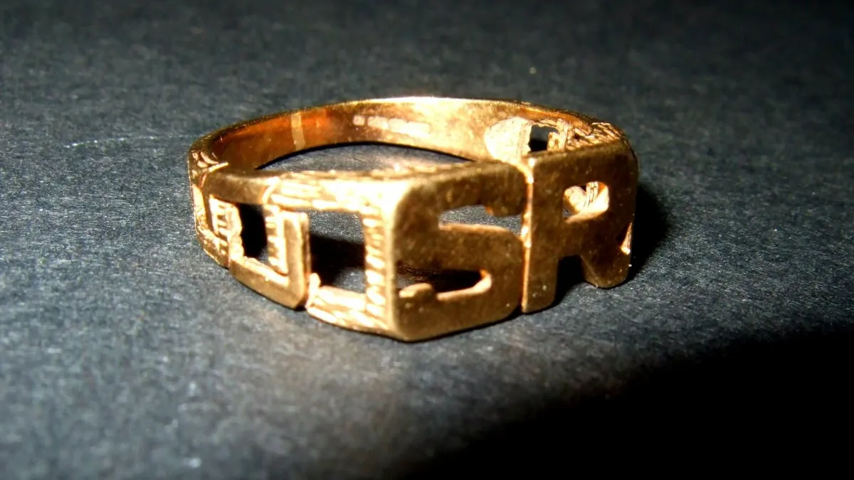 Vintage 9ct Gold 'SR' Signet Ring - Image 2
