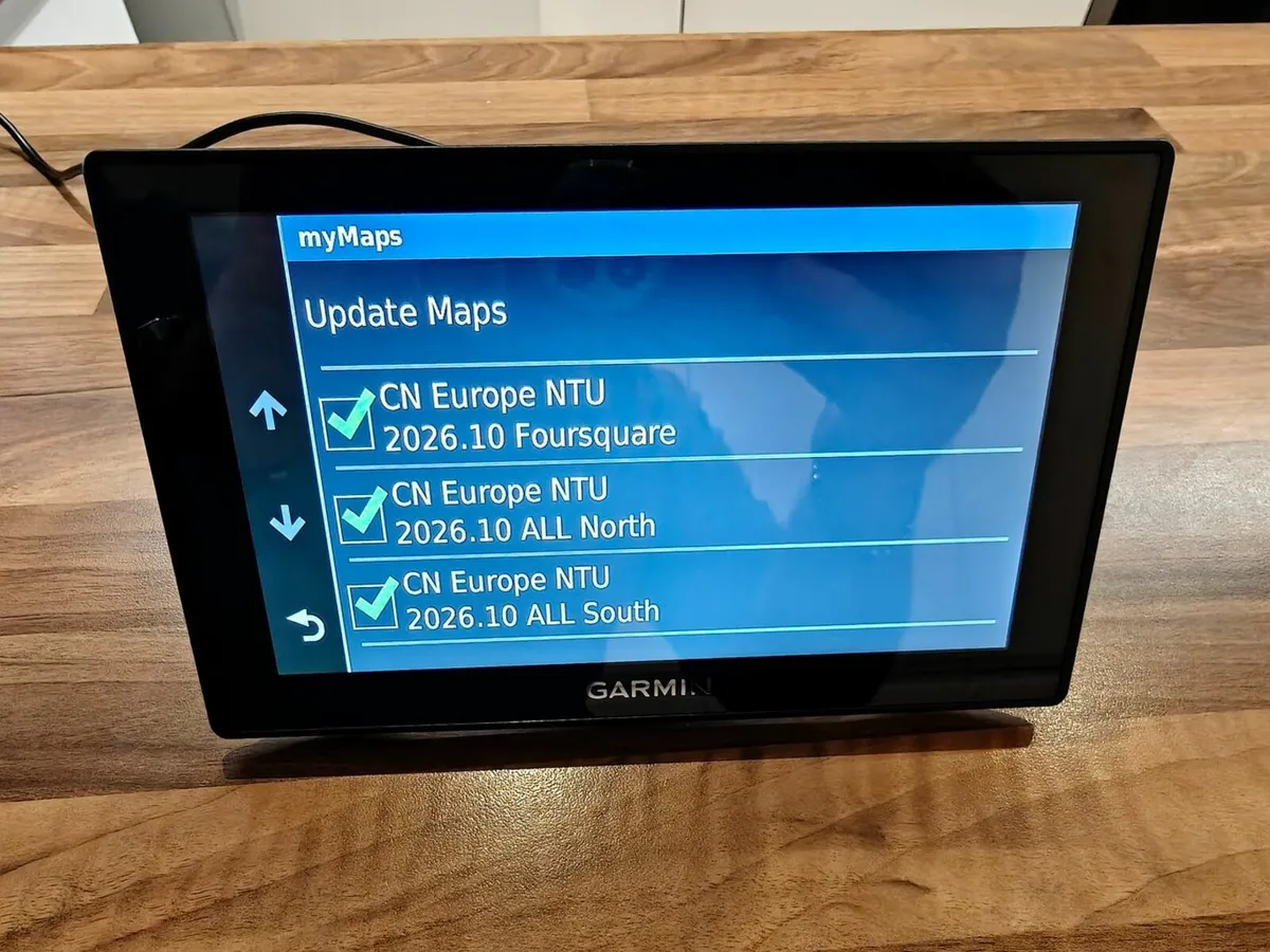 Garmin DriveSmart 70 sat nav - Europe 2025 map - Image 2