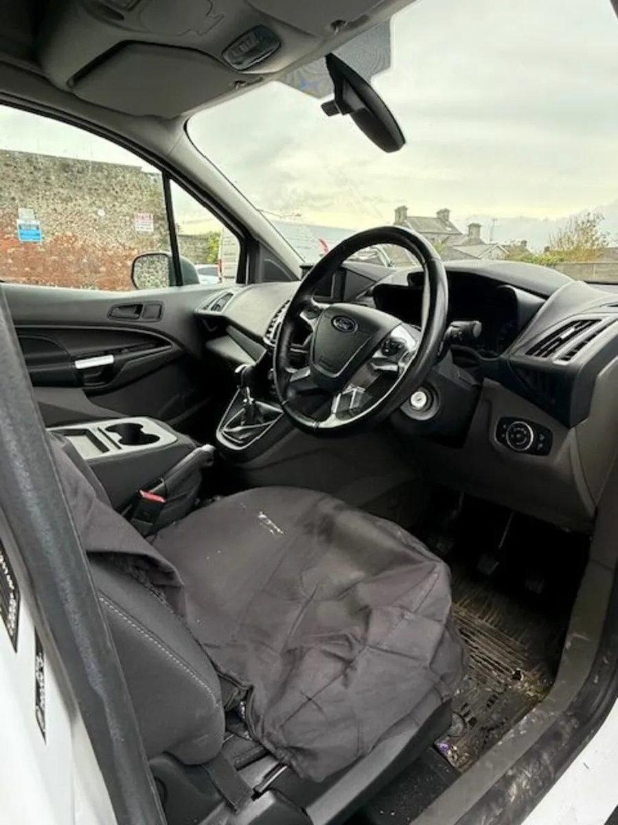 Ford Transit 2023 - Image 4