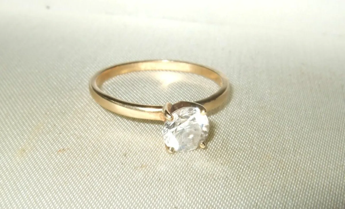 Vintage 14ct Gold Solitaire - Image 1