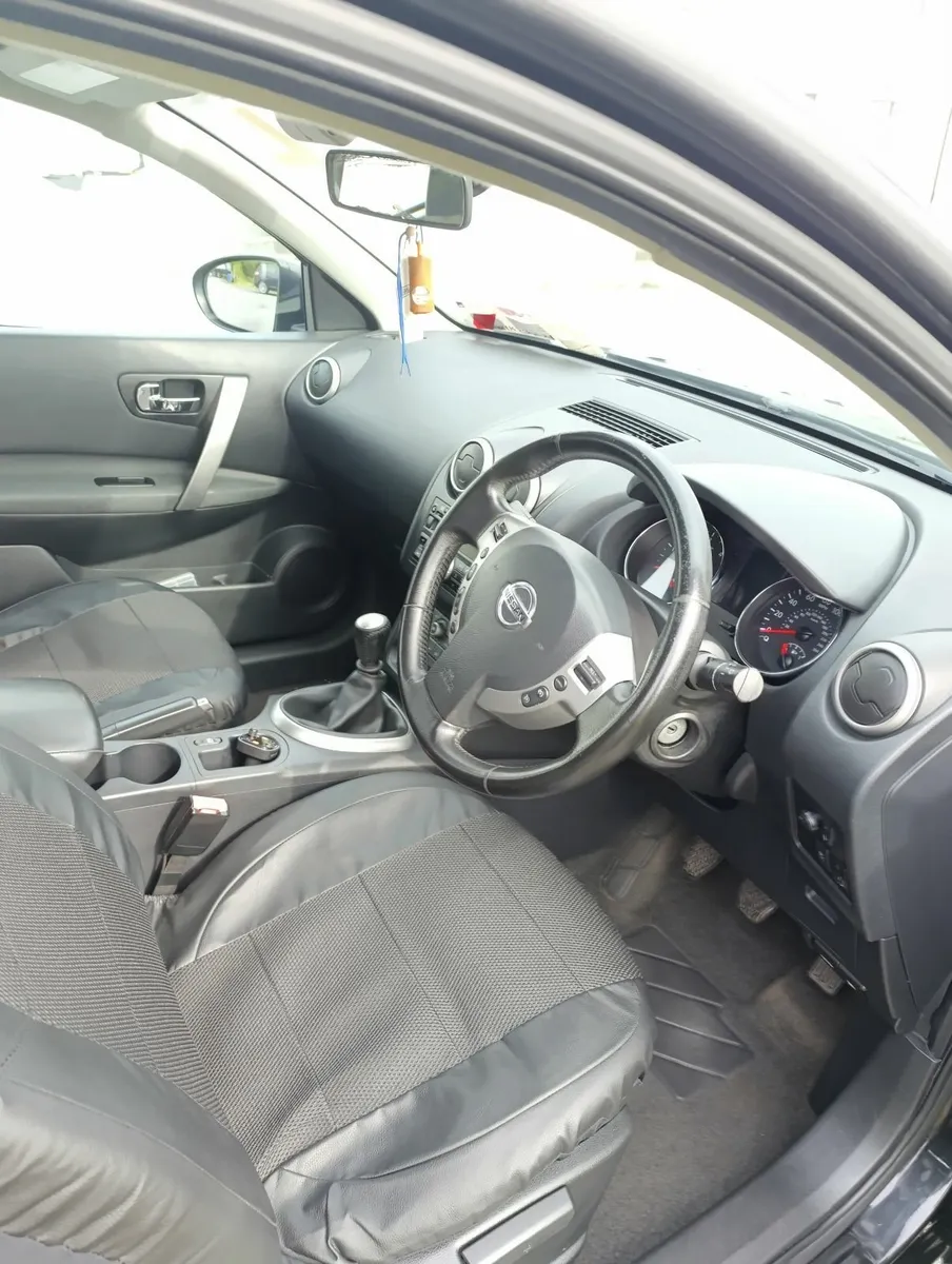 Nissan Qashqai 2010 - Image 4