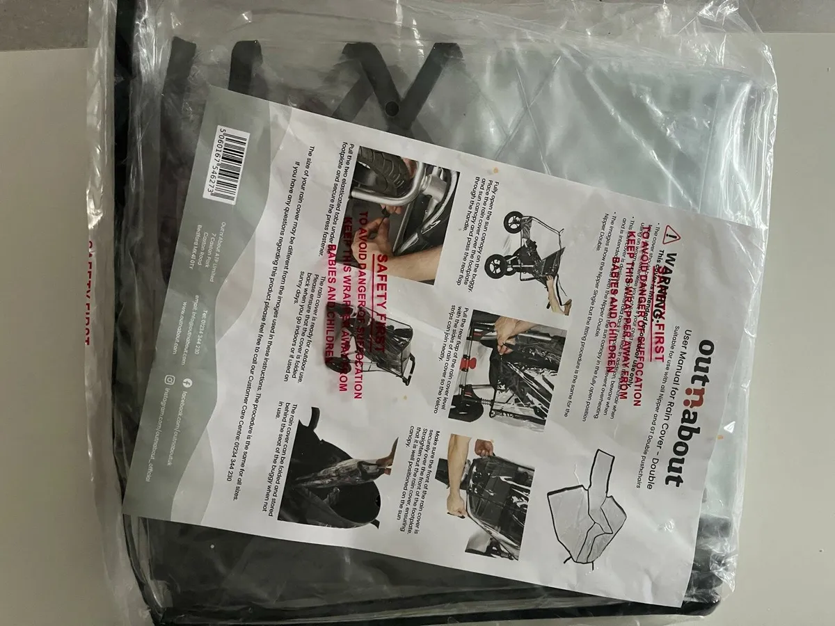 Twin buggie out and about - Image 2