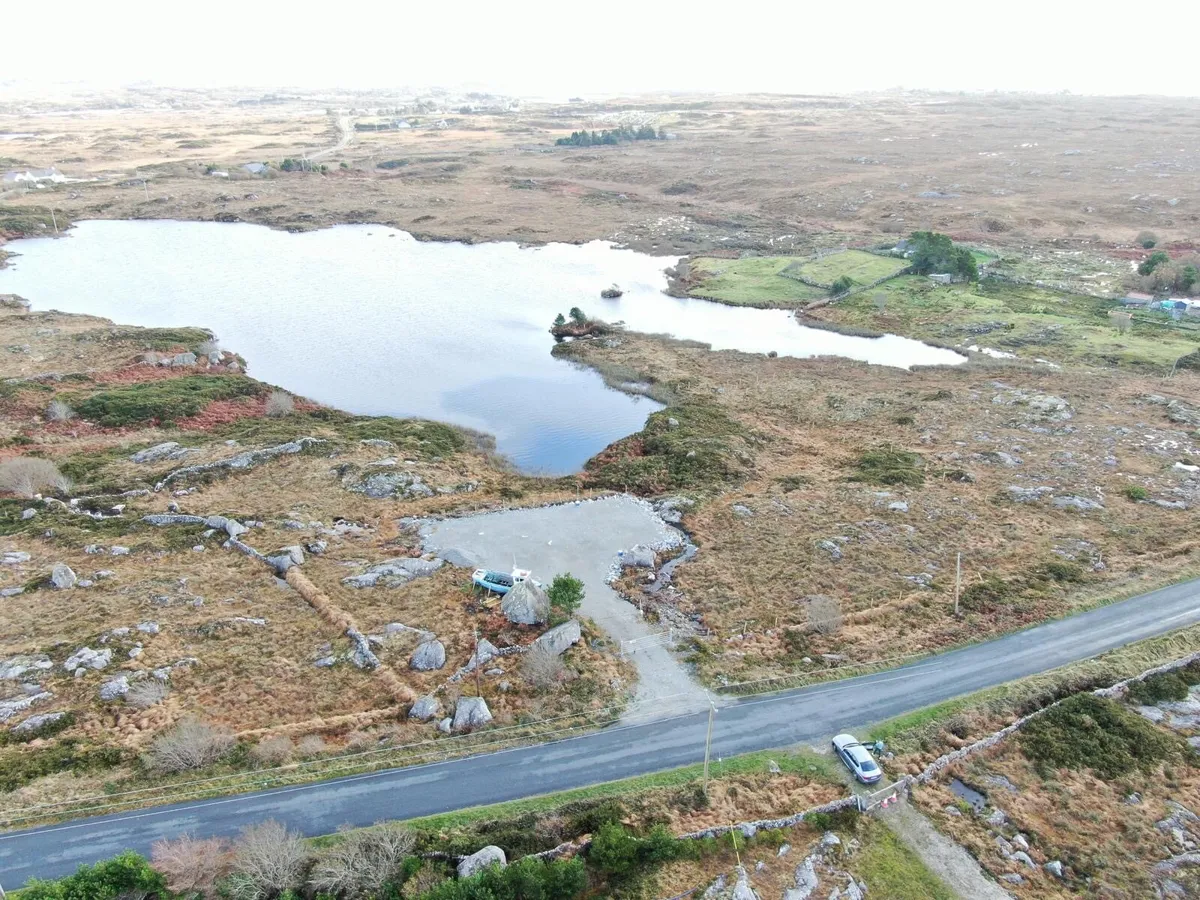 10.5 acres - Image 4