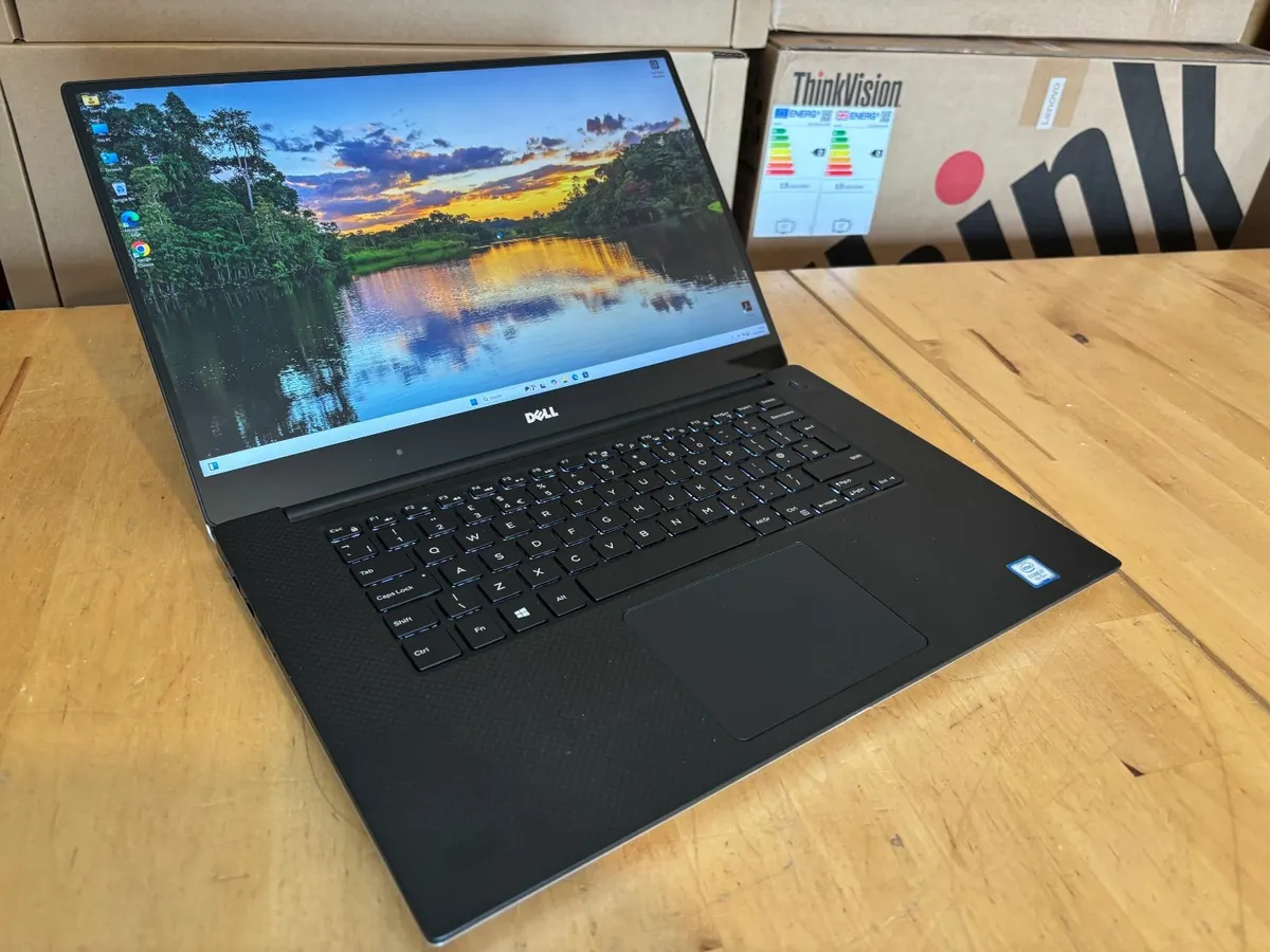 Dell Precision 5520 Laptops-32Gb Ram-i7-Win 11 Pro - Image 1