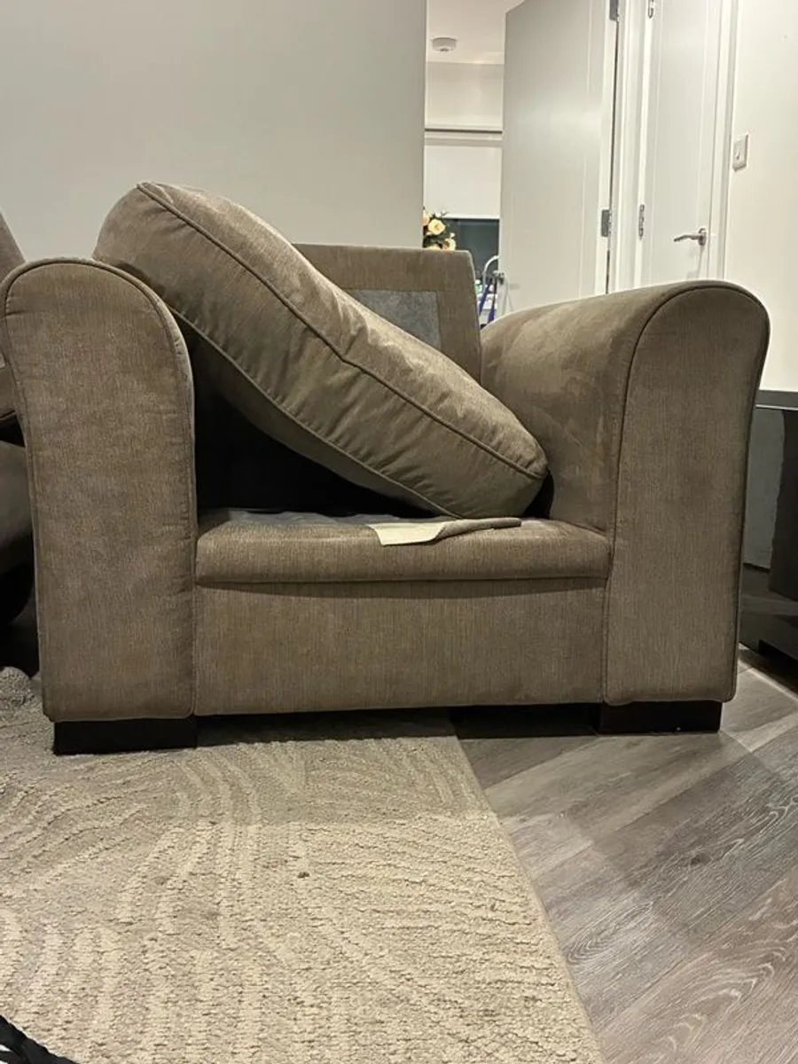 sofa - Image 2
