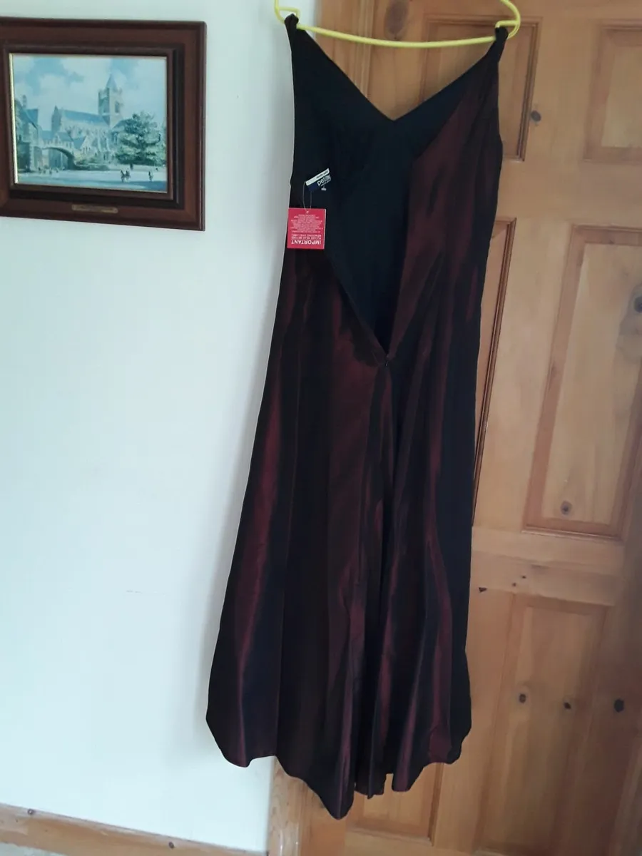 Beautiful new wine colored dress long long - Image 3