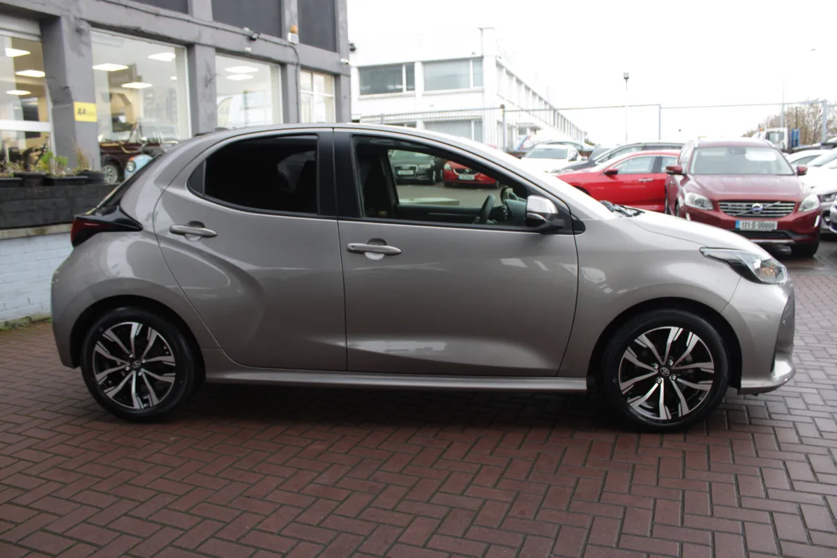 TOYOTA YARIS 1.5 - Image 3